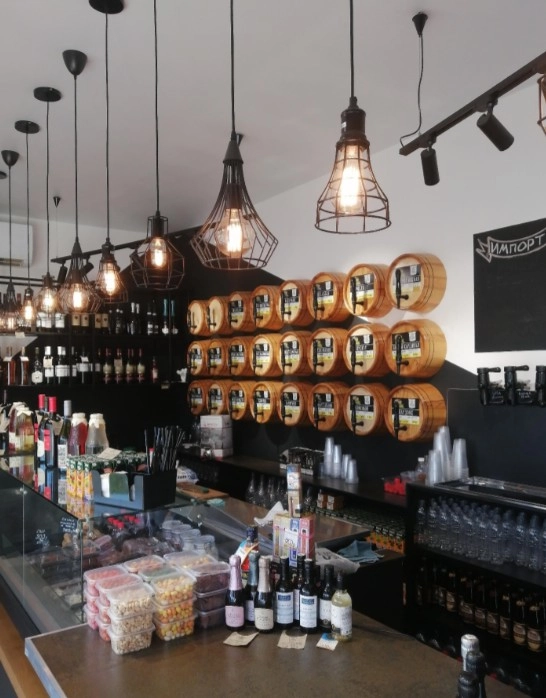 Магазин Beer&WineCraftHouse в Сочи: Пиво, Снековая продукция, Морепродукты, Разливной сидр, Банные закуски, Рыба, Безалкогольные напитки,