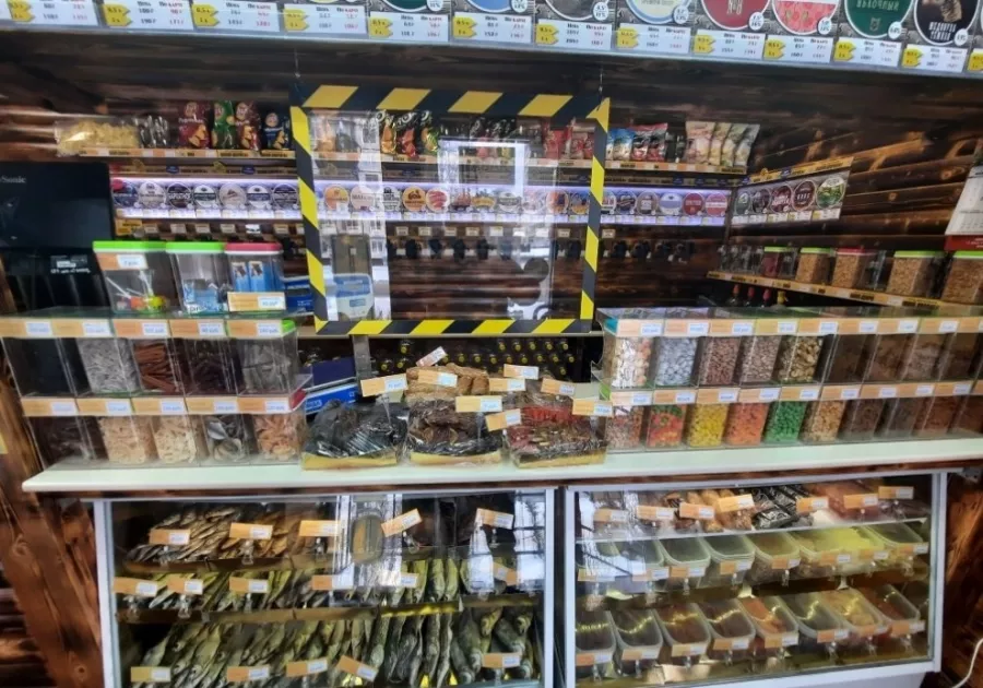 Магазин Пивной Дворик №1 на Ковалевской в Санкт-Петербурге: Еда, Морепродукты, Закуски, Пиво, Рыба,