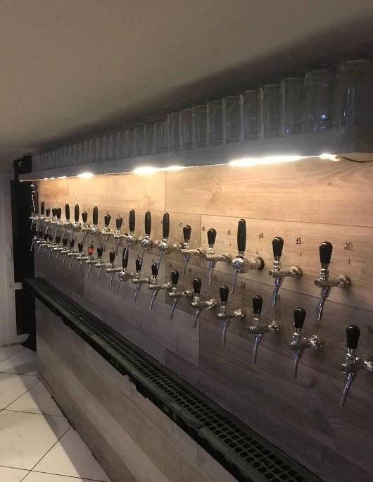 Магазин Hops Mustache в Санкт-Петербурге: Пиво, Банные закуски, Морепродукты, Рыба, Разливной сидр, Безалкогольные напитки, Снековая продукция,