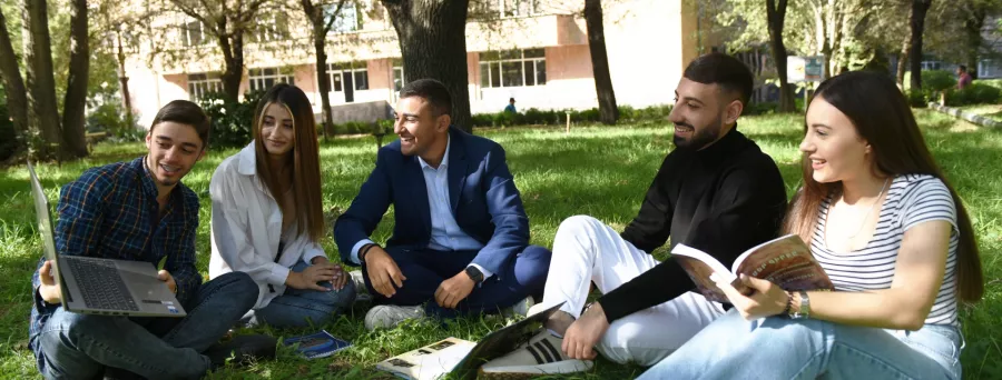 Ереванский государственный университет в Ереване: Высшее образование, Образование, Бакалавриат , Магистратура, Платное образование, Бесплатное образование, Университет, Очное обучение, Заочное обучение,