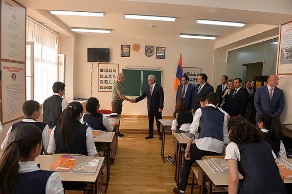 Музыкально образование "Школа имени Чайковского"