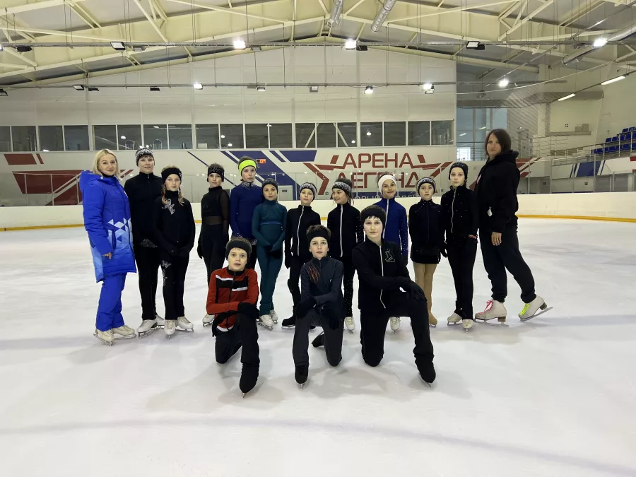 Спортивная школа олимпийского резерва по фигурному катанию на коньках в Санкт-Петербурге: Школа, Фигурное катание, Лед, Коньки, Гимнастика, Зимний спорт, Тренировка,