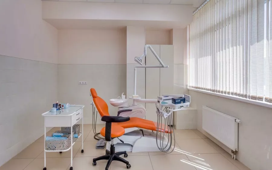 Стоматологическая клиника Well Clinic в Ростове-на-Дону: Имплантация, Лечение Зуба, Удаление Зуба, Детский Стоматолог, Стоматология, Лечение Десен, Лечение Кариеса, Бесплатная Консультация, Диагностика,