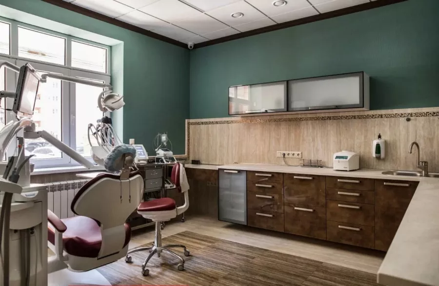 Стоматологическая клиника Aristidis dental в Краснодаре: Имплантация, Лечение Зуба, Удаление Зуба, Детский Стоматолог, Стоматология, Лечение Десен, Лечение Кариеса, Бесплатная Консультация, Диагностика,