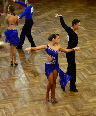Школа современных танцев "Gloria Dance Club"