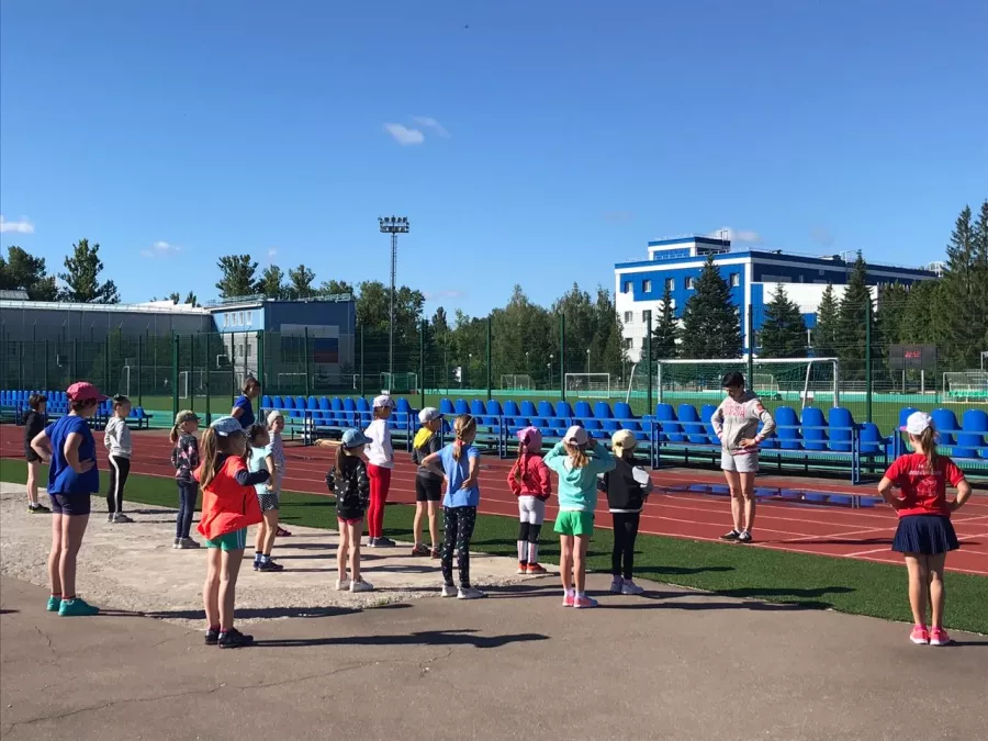 Школа фигурного катания Веселые коньки в Москве: Школа, Фигурное катание, Лед, Коньки, Гимнастика, Зимний спорт, Тренировка,