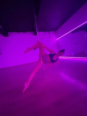 Танцы с "Pole Dance studio Martini"
