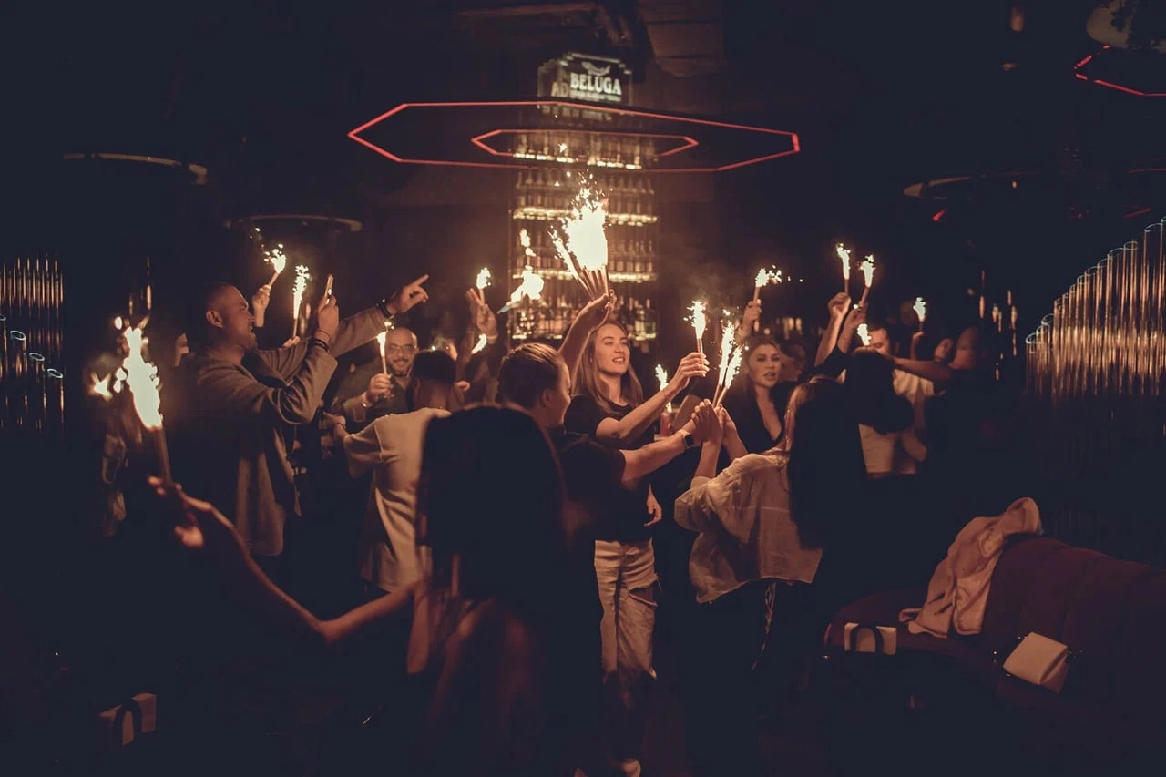 Ночной клуб "V-bar"