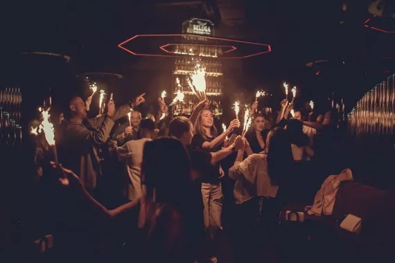 Ночной клуб "V-bar"