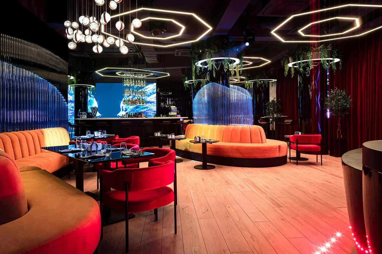 Ночной клуб "V-bar"