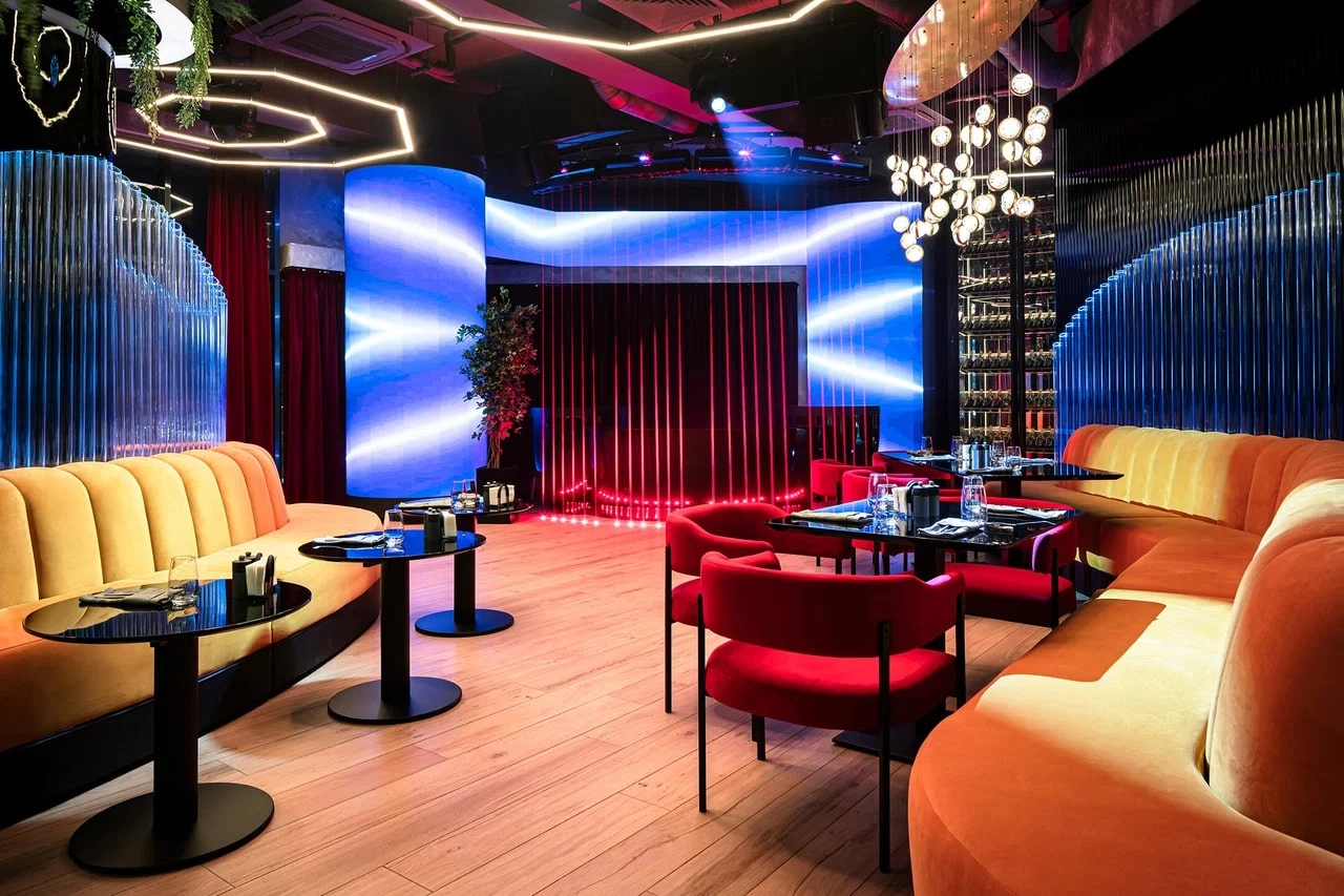 Ночной клуб "V-bar"