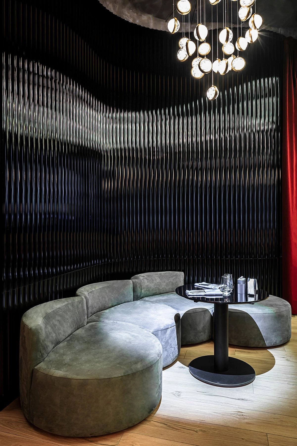 Ночной клуб "V-bar"