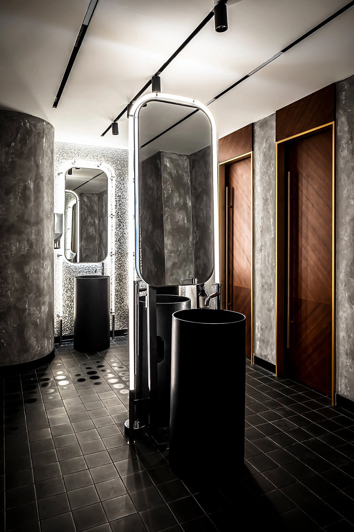 Ночной клуб "V-bar"