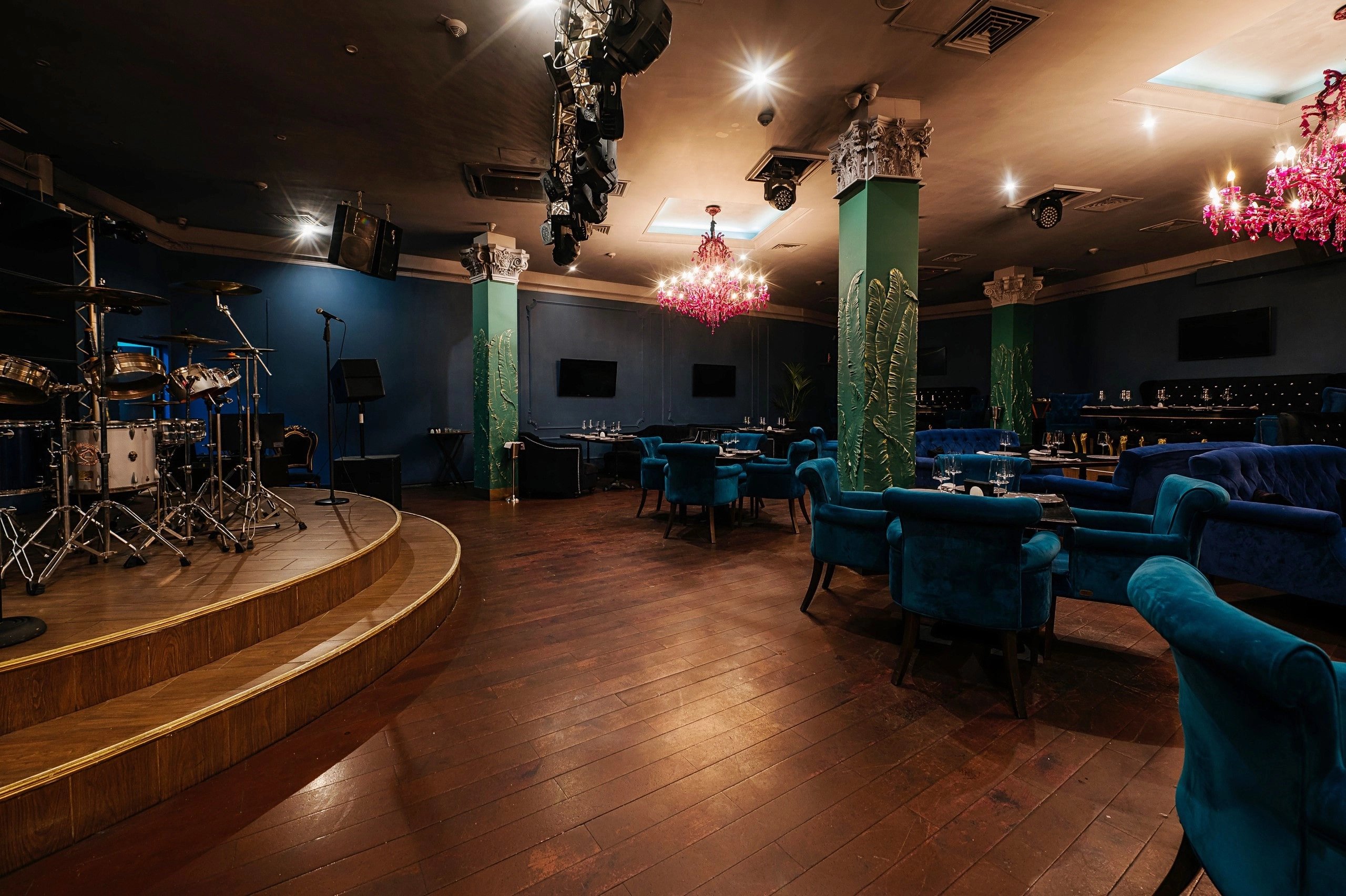 Караоке клуб "Опера"