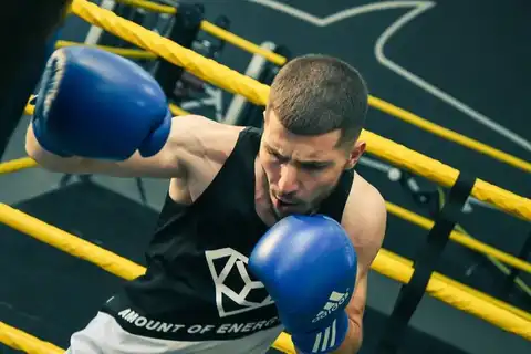 Тренажерный зал Shark gym в Ереване: Тренажерный зал, Тренировка, Фитнес, Персональный тренер, Групповые тренировки, Бокс,