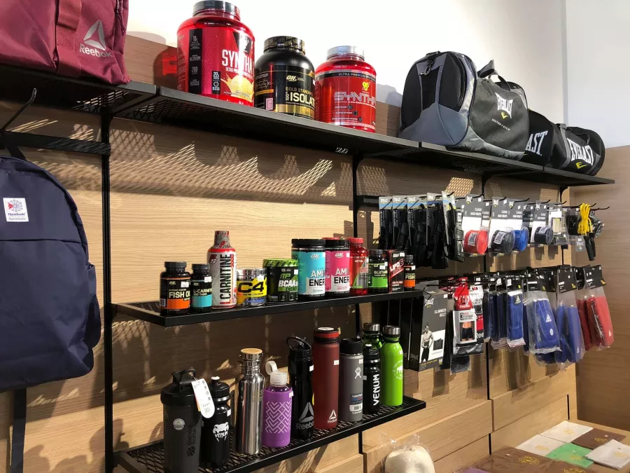 Спортивный комплекс Gold`s Gym в Ереване: Фитнес, Тренажеры, Тренировка, Персональный тренер, Бассейн, Йога, Стретчинг , Групповые тренировки, Пилатес, Аэробика,