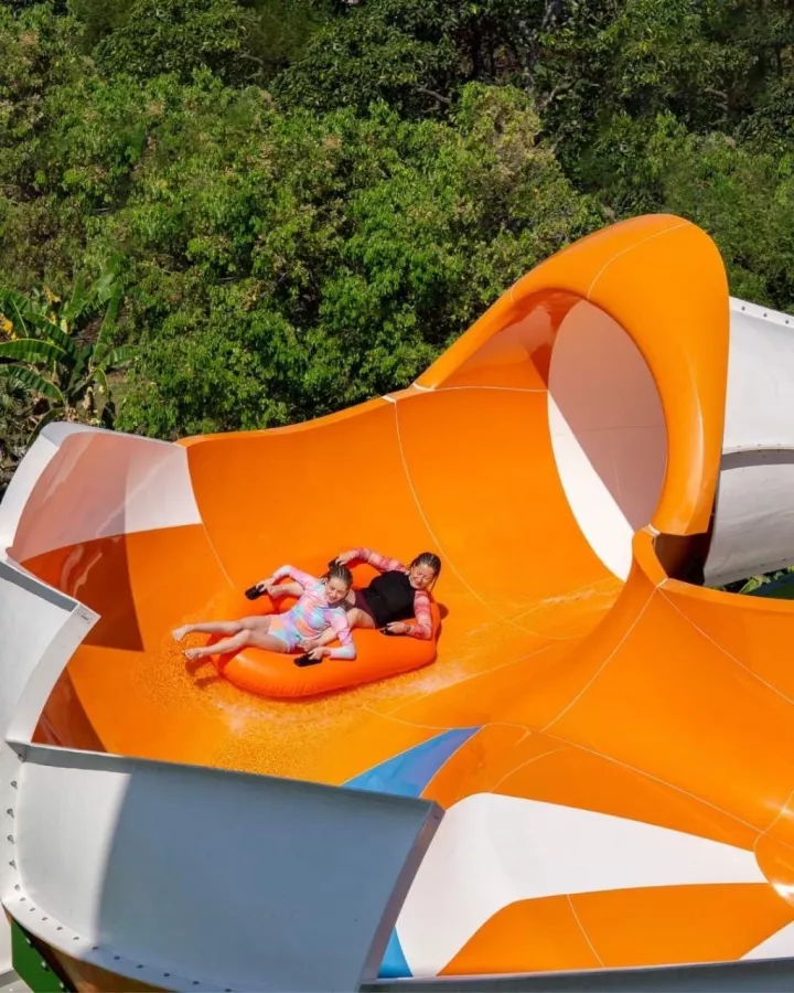 Аквапарк Waterbom Bali в Бали: Аквапарк, Горки, Бар, Сёрфинг, Aqua park , Slides, Bar, Surfing ,