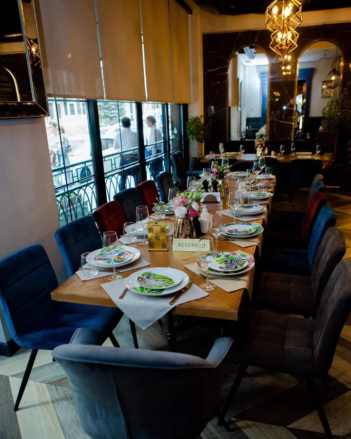 Ресторан Villa Avenue в Ереване: Европейская кухня, Азиатская кухня, Армянская кухня, Десерты, Алкоголь, Для особых случаев , Коктейли, Детская комната, Для свиданмй,