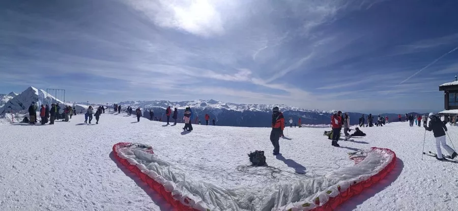Горнолыжный комплекс Роза Хутор в Красной Поляне: Зима, Сноуборд, Тренировка, Снег, Лыжи,
