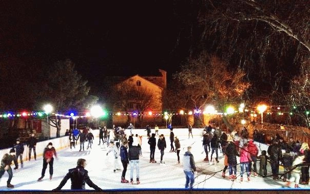 Ледовый каток в Анапе: Снег, Зимнийкостюм, Зимний спорт, Коньки, Каток, Тренировка, Лед, Зима,