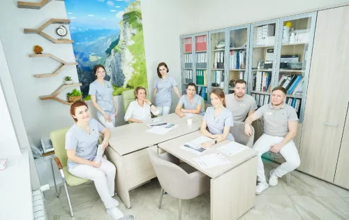 Стоматологическая клиника Дентиформ на Кошурникова в Новосибирске