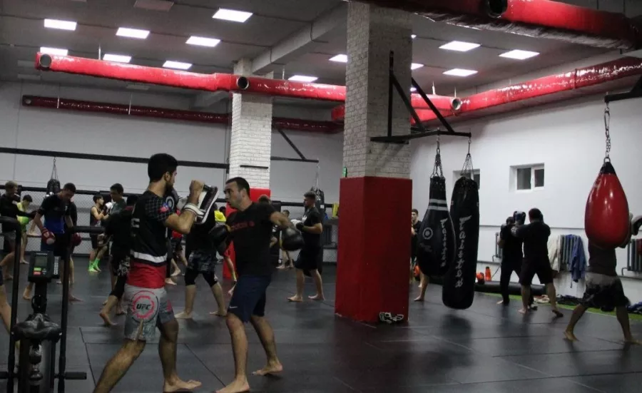 Бойцовский клуб Кузня в Анапе: Бойцовский клуб, Бокс , Я Боксер 🥊 , Рукопашный бой , Самооборона , Боевые искусства , Кикбоксинг , Классический Бокс 🥊 ,