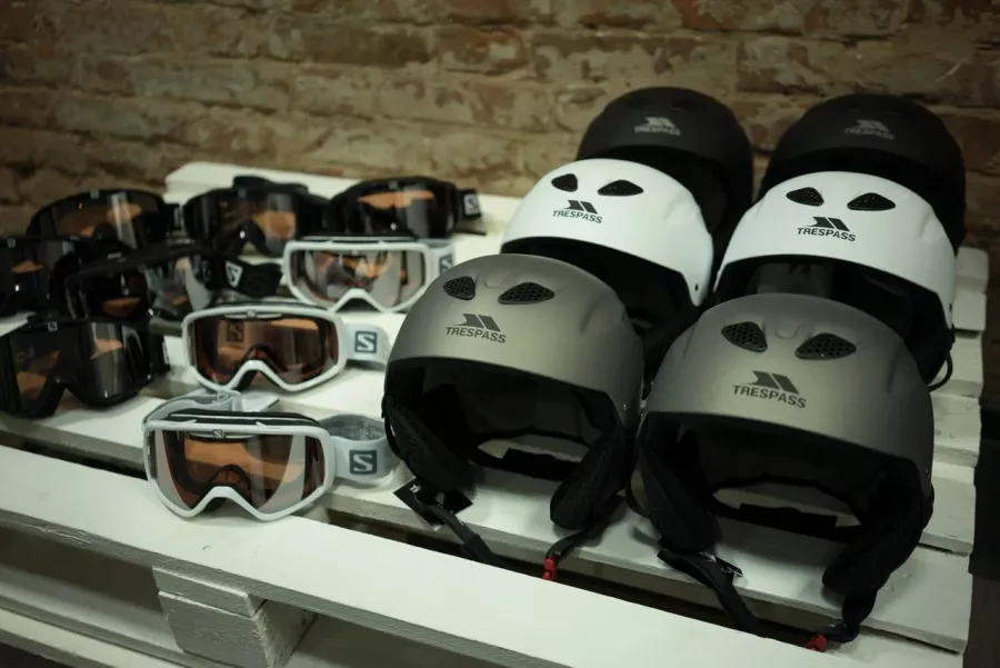 Горнолыжный прокат СнегуРу в Красной Поляне: Аренда, Лыжи, Сноуборд, Зима, Снег,