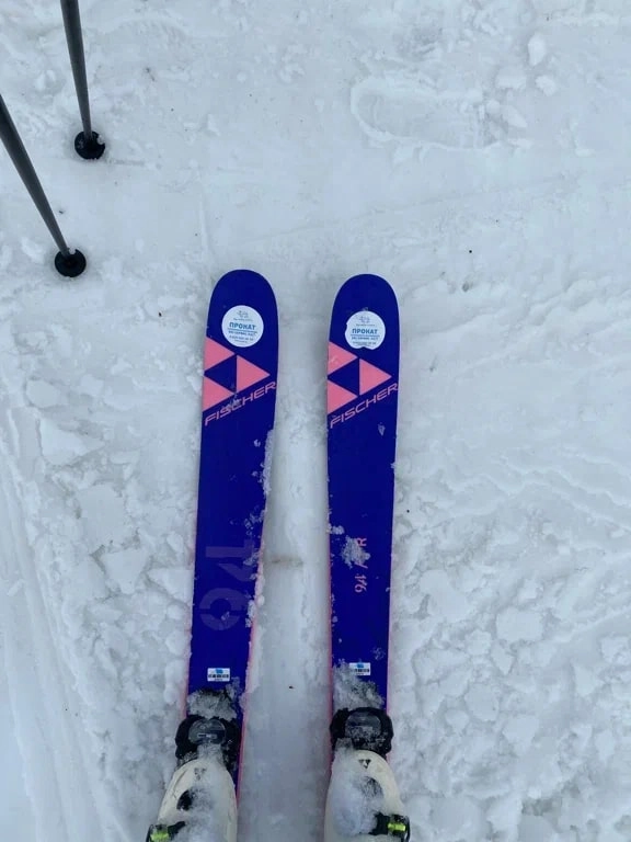 Прокат горнолыжного снаряжения Getski.me на Олимпийской в Красной Поляне: Аренда, Лыжи, Снег, Сноуборд, Зима,