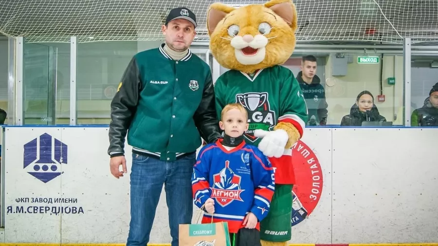 Детский хоккейный клуб- Легион в Санкт-Петербурге: Школа, Зимний спорт, Лед, Коньки, Хоккей, Шайба, Клюшка, Тренер, Сила,