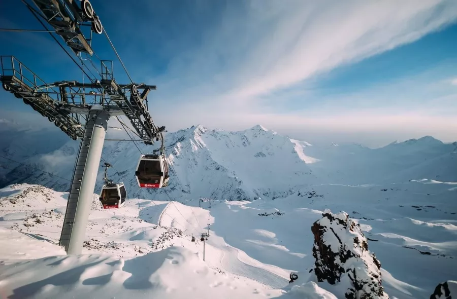 Фирма по прокату горных лыж и сноубордов Svershiny.ru. в Красной Поляне: Аренда, Снег, Лыжи, Зима, Сноуборд,