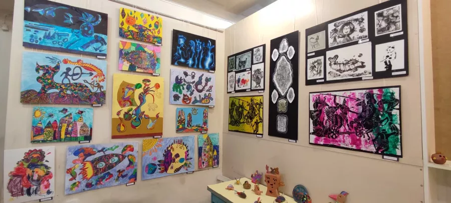 Школа искусств Shahverdyan Art Studio в Ереване: Искусство , Художественная школа, Рисование, Портретная живопись , Живопись, Групповые занятия, Мастер-класс, Образование, Творчество,