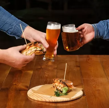 Магазин "Пинта Маркет" на Стрелковой Дивизии