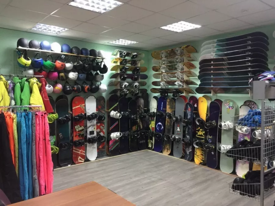 Прокат сноубордов и горных лыж Snowboardliffe в Москве: Лед, Зима, Прокат, Лыжи, Каток, Коньки, Зимнее снаряжение, Тренировка,