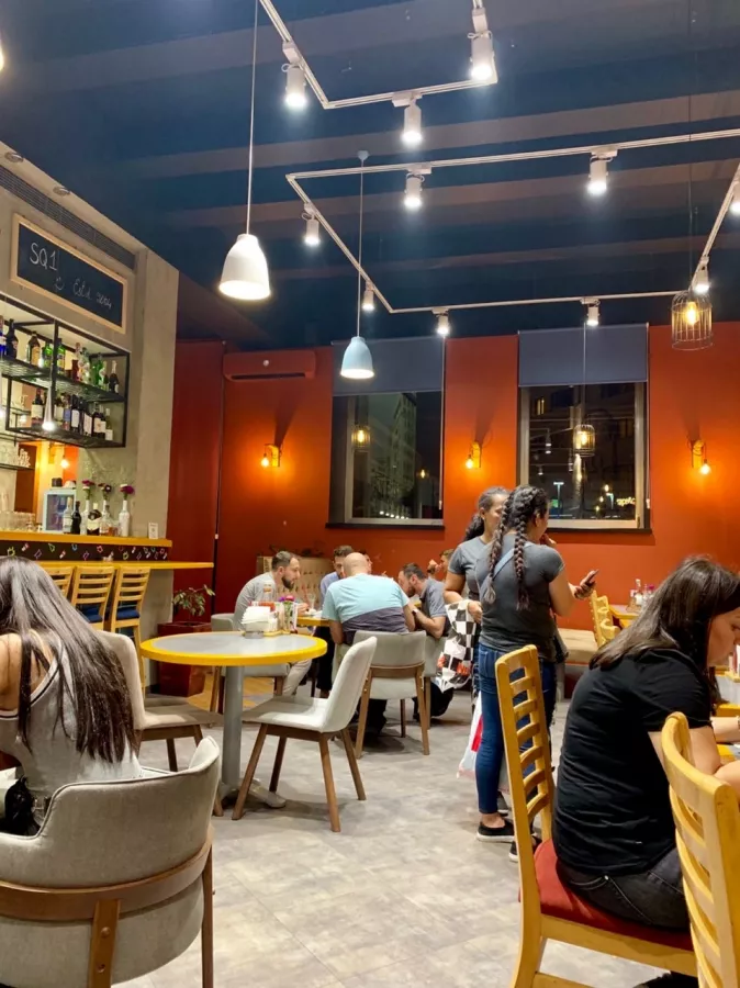 Ресторан Square One в Ереване: Европейская кухня, Десерты, Коктейли, Бургеры, Кофе, Веранда, Детская комната, На каждый день, Быстро перекусить,