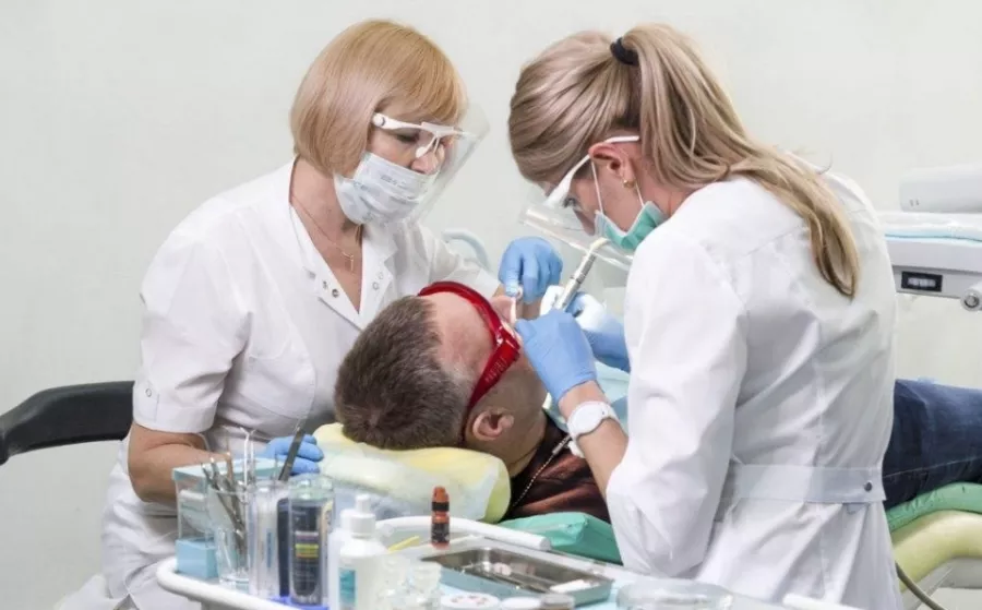 Стоматологическая клиника Дантист Сибири в Новосибирске: Стоматологическая клиника, Лечение зубов, Лечение десен, Удаление зуба, Пломбирование, Отбеливание, Протезирование ,