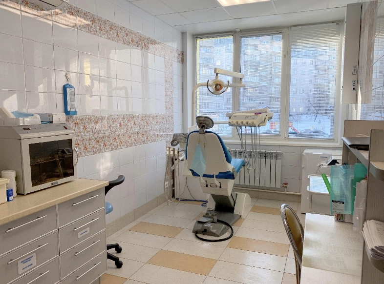 Стоматологическая клиника Ранд в Новосибирске: Стоматологическая клиника, Лечение зубов, Лечение десен, Удаление зуба, Пломбирование, Отбеливание, Протезирование ,
