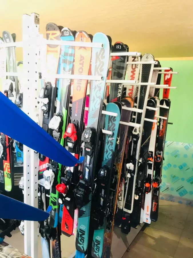 Горнолыжный прокат Just-ski в Сочи: Аренда, Лыжи, Сноуборд, Снег, Зима, Зимний спорт, Зимнийкостюм, Горнолыжный,