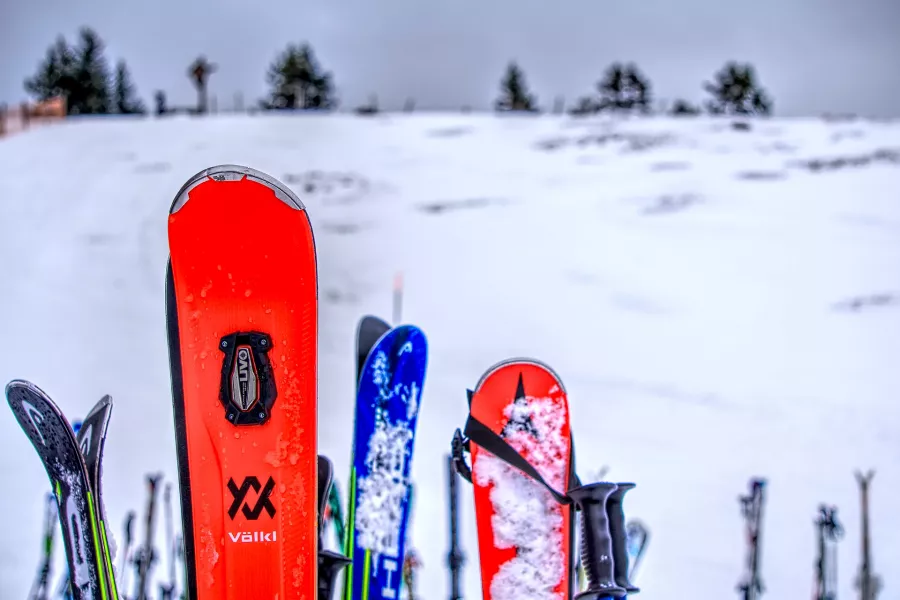 Горнолыжный прокат Наш прокат на Олимпийской в Красной Поляне: Аренда, Лыжи, Сноуборд, Снег, Зима,