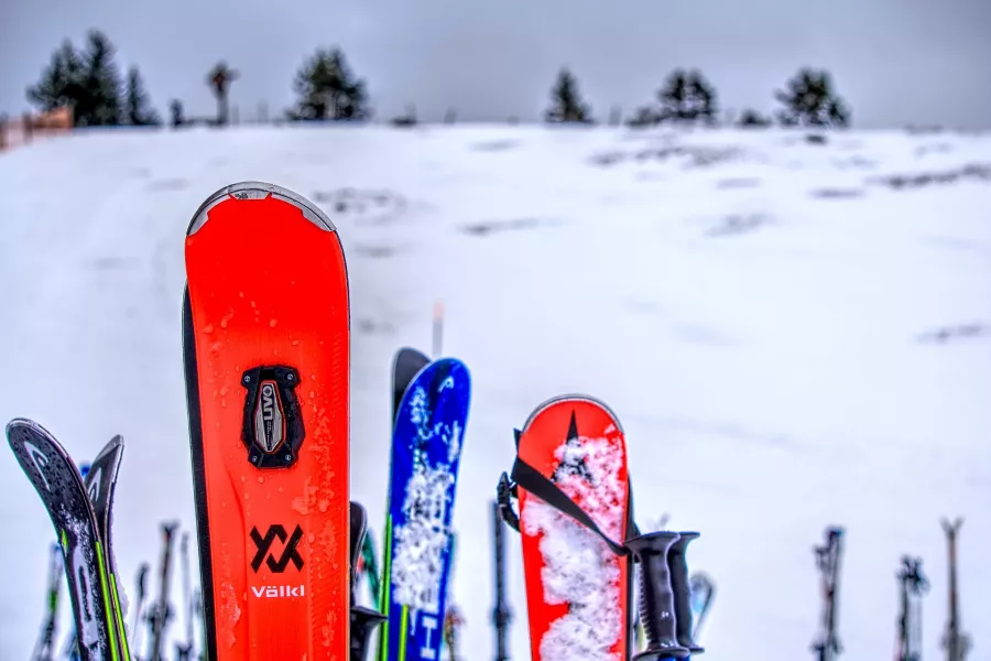 Прокатная компания Новотель Резорт Красная Поля в Красной Поляне: Аренда, Лыжи, Сноуборд, Снег, Зима, Снаряжение,