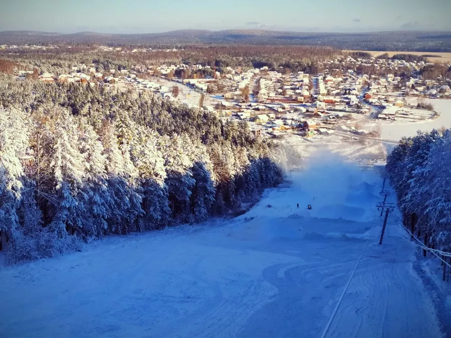 Горнолыжный курорт Гора Пильная в Екатеринбурге: Школа, Тренировка, Снег, Зима, Лыжи,