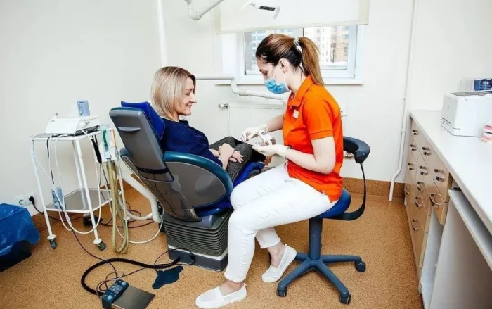 Стоматологическая клиника Академия  в  Новосибирске