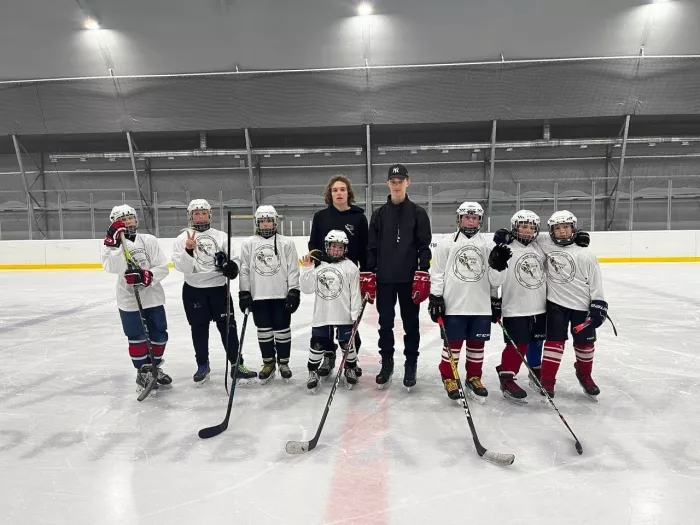 ​Детский хоккейный клуб "Барс"