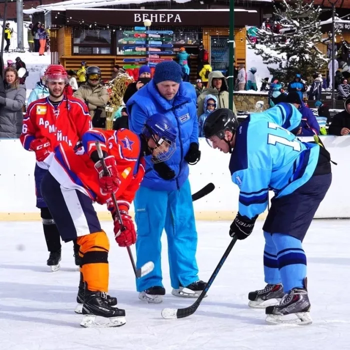 ​Детский хоккейный клуб "Барс"