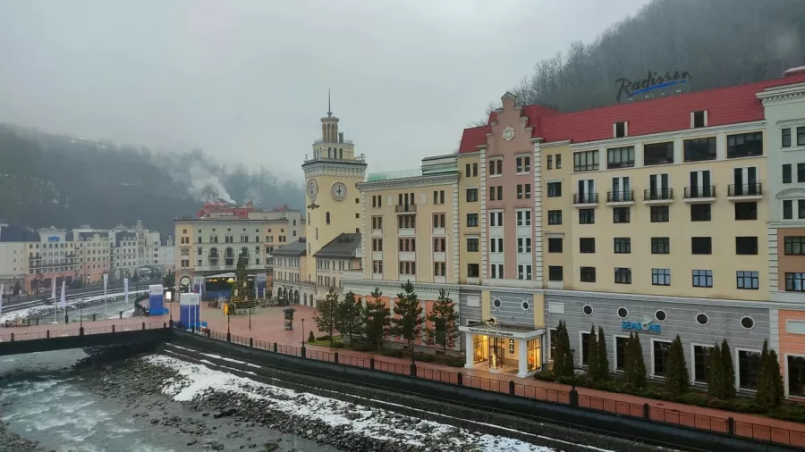 Горный клуб Спорт-Марафон в Красной Поляне: Спорт, Лыжи, Снег, Зима, Тренировка,