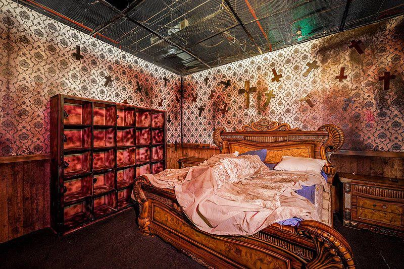 Квест-шоу BlackOut Realistic Horror & Escape Games в Дубаи: Квест , Загадки, Страшная Игра , Страшная Комната , Зрелища, Horror , Horror Games , Escape , Побег , Развлечение,