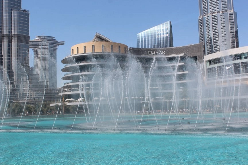 Шоу-Фонтанов в Дубае в Дубаи: Fountain, Lake Ride, Зрелища, Фонтаны ⛲️ , Шоу Фонтанов, Фонтан , Самый Большой Фонтан , Экскурсия, Развлечение,