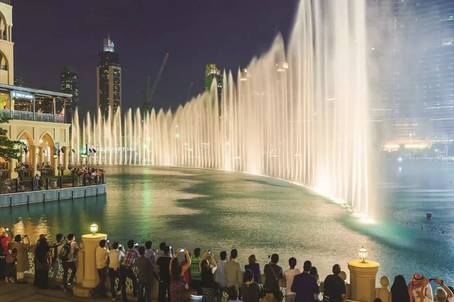 Шоу-Фонтанов в Дубае в Дубаи: Fountain, Lake Ride, Зрелища, Фонтаны ⛲️ , Шоу Фонтанов, Фонтан , Самый Большой Фонтан , Экскурсия, Развлечение,