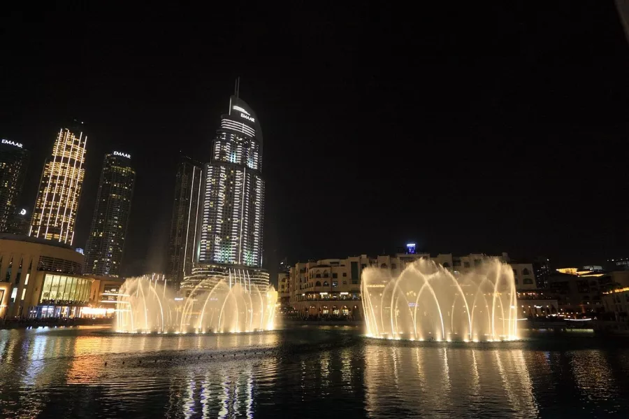 Шоу-Фонтанов в Дубае в Дубаи: Fountain, Lake Ride, Зрелища, Фонтаны ⛲️ , Шоу Фонтанов, Фонтан , Самый Большой Фонтан , Экскурсия, Развлечение,