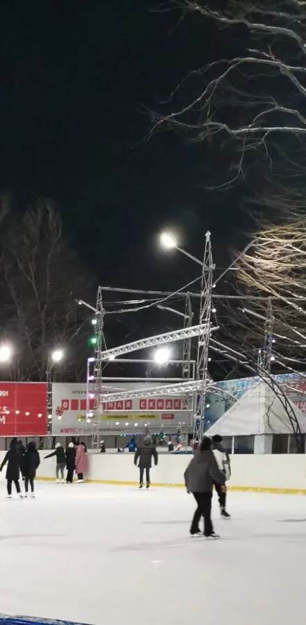 Ледовый каток в Ставрополе: Каток, Лед, Коньки, Тренировка, Зима, Зимний спорт, Зимнийкостюм,