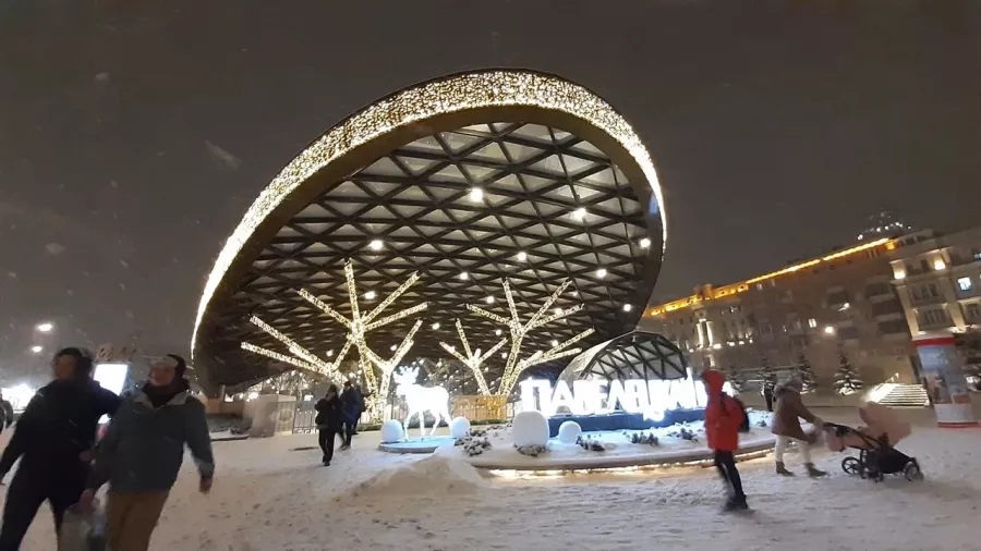 Каток MEGAICE в ТЦ Павелецкая Плаза в Москве: Фигурное катание, Лед, Каток, Коньки, Зима, Зимний спорт, Веселье, Зимнийкостюм,